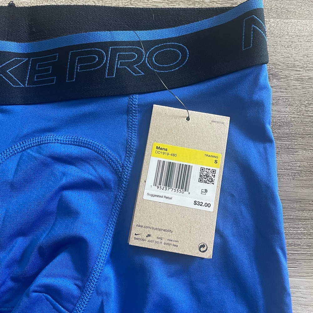 Nike Pro compression size Small NWT